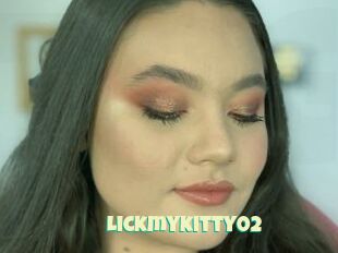 Lickmykitty02