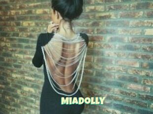 Mia_Dolly