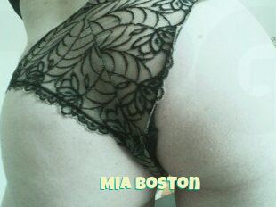 Mia_Boston