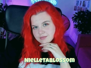 Nielletablossom